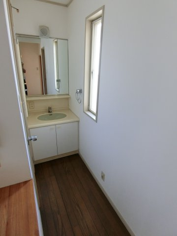 神戸市西区竹の台5丁目　中古戸建の洗面所|洗面化粧台