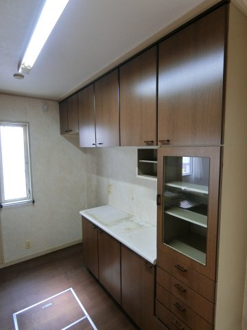神戸市西区竹の台5丁目　中古戸建のキッチン|キッチン食器棚家電収納