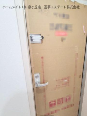 【玄関】 | リベルト・ボヌールⅢ番館 | 玄関サムターン付き