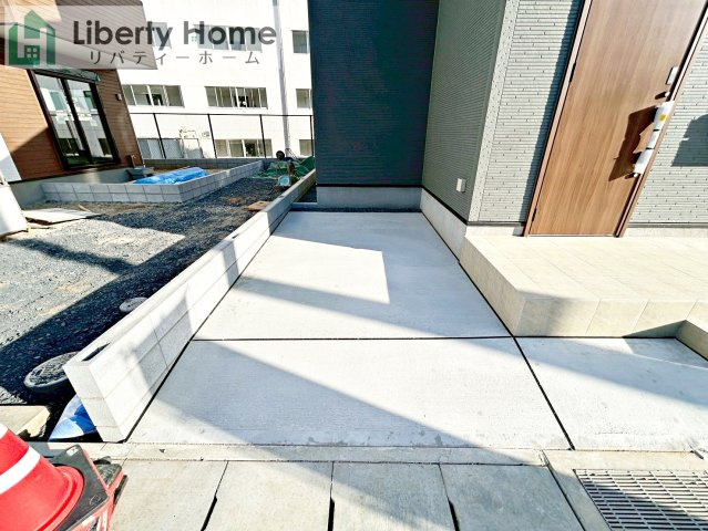 日立市西成沢町2丁目23-P1　新築戸建　8号棟の駐車場