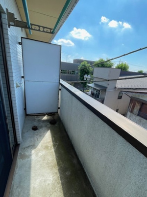 【バルコニー】 | アシックハイツ | 開放的で明るい空間を演出してくれるバルコニーです