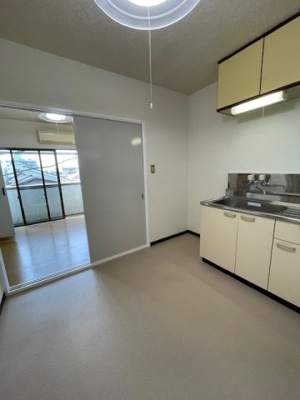 【居間・リビング】 | アシックハイツ | ゆったりとした居間です