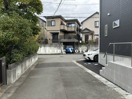 【前面道路含む現地写真】 | 【仲介手数料０円】伊勢原市沼目第24　新築一戸建て　1号棟　全2棟 | 伊勢原市沼目第24　新築一戸建て　全2棟