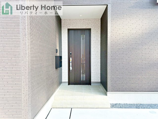 日立市西成沢町2丁目23-P1　新築戸建　9号棟のエントランス