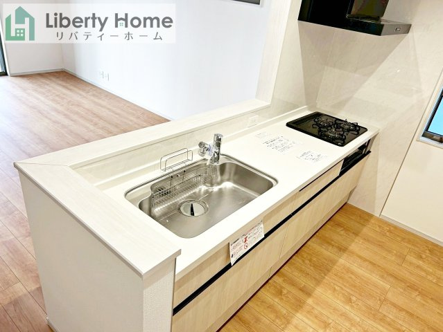 日立市西成沢町2丁目23-P1　新築戸建　9号棟の前面道路含む現地写真