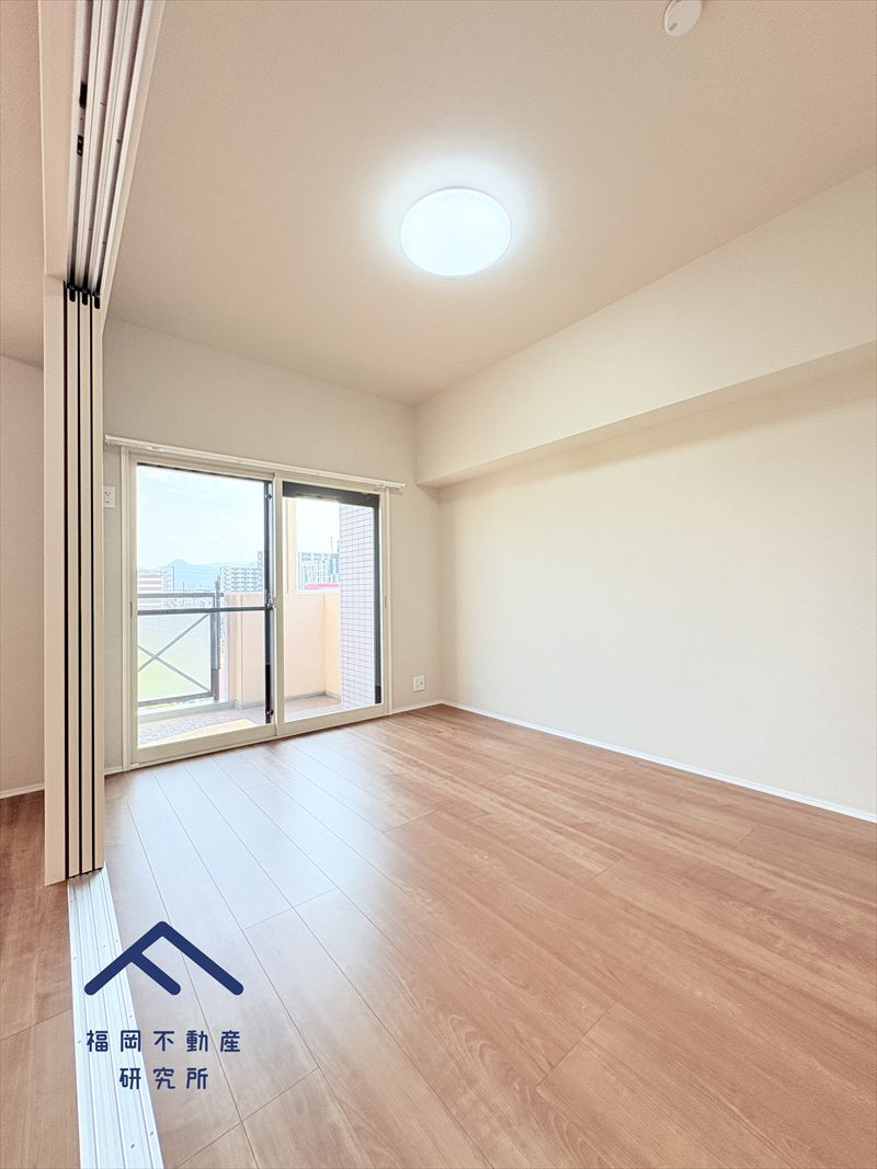 コスモ小戸の洋室