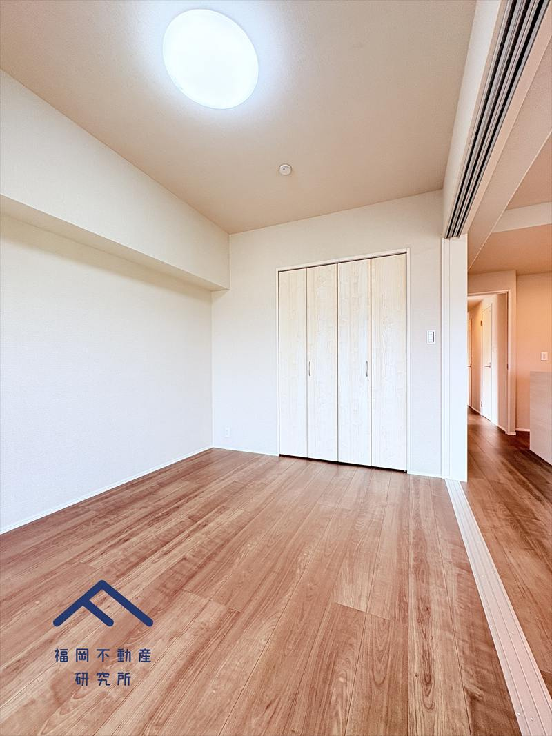 コスモ小戸の洋室