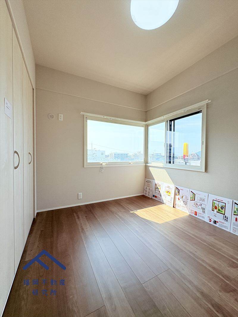 コスモ小戸の洋室