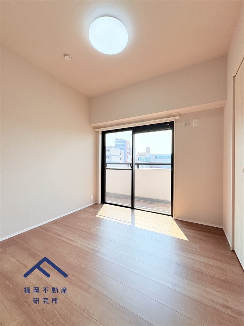 コスモ小戸の洋室