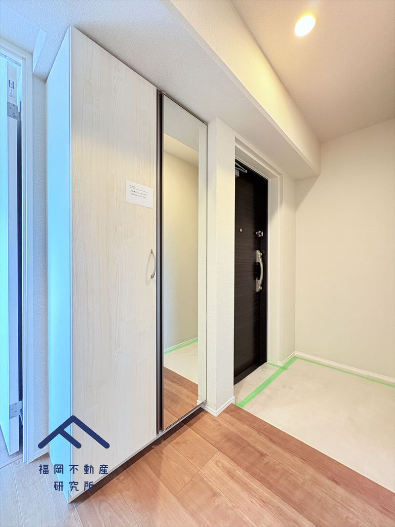 コスモ小戸の玄関