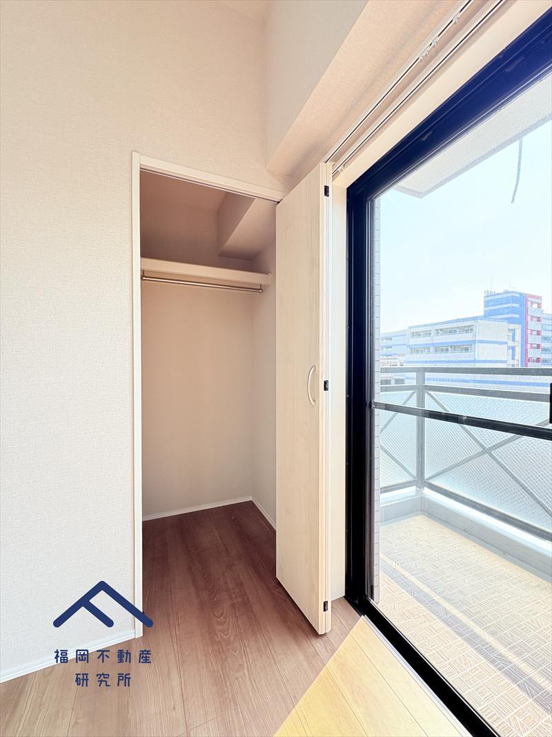 コスモ小戸の玄関