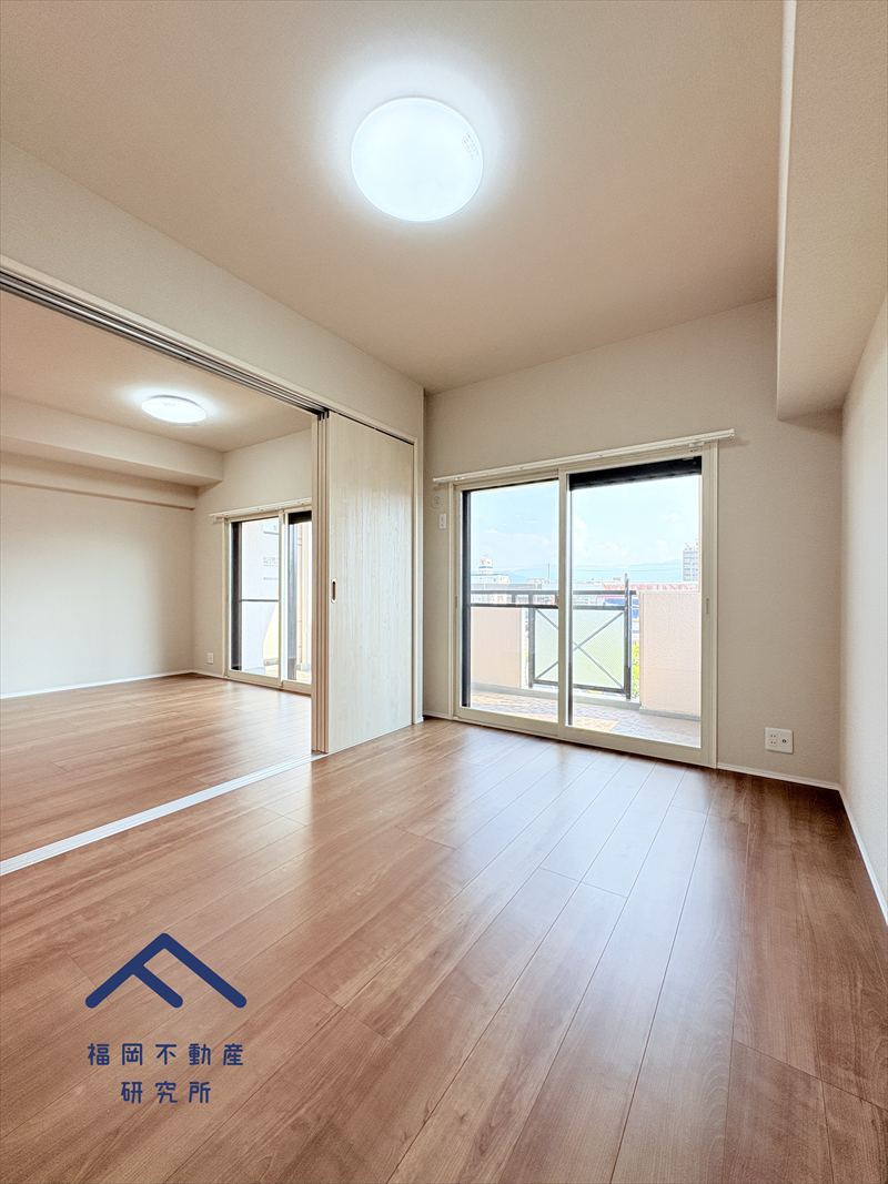 コスモ小戸の居間・リビング