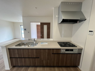 【キッチン】 | 【20万円ｷｬｯｼｭﾊﾞｯｸ対象物件】リーブルガーデン斑鳩町龍田3丁目 全2棟 2号棟