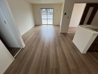 【居間・リビング】 | 【20万円ｷｬｯｼｭﾊﾞｯｸ対象物件】リーブルガーデン斑鳩町龍田3丁目 全2棟 2号棟