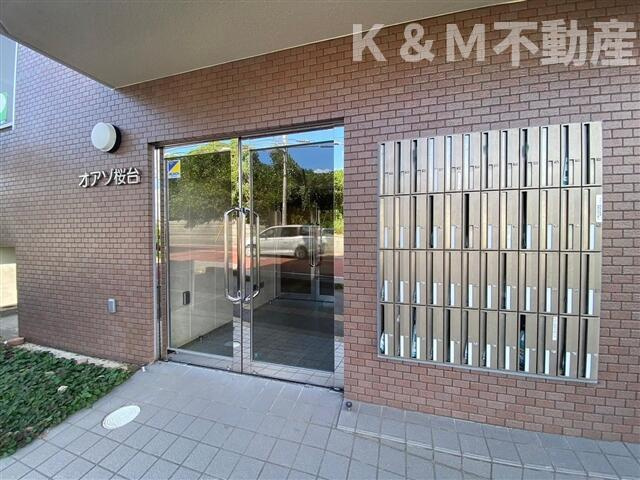 オアゾ桜台のエントランス|ゆとりのあるエントランスです