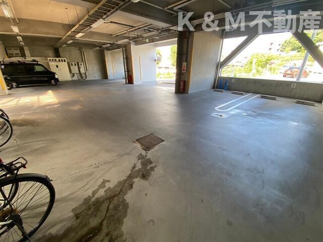 オアゾ桜台のロビー|ゆとりのあるロビーです