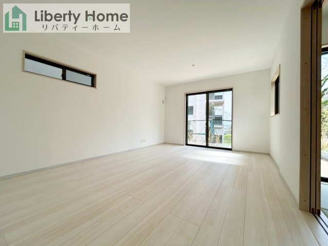 日立市西成沢町2丁目23-P1　新築戸建　10号棟のエントランス