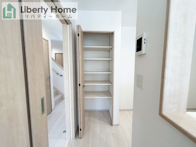 日立市西成沢町2丁目23-P1　新築戸建　10号棟の前面道路含む現地写真