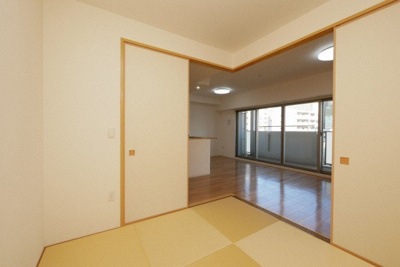 【洋室】 | CITY SPIRE難波グレイス | 落ち着いた色調の洋室です