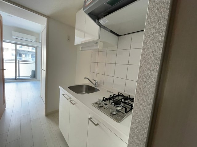 エスリード京橋WESTのキッチン|(参考)同マンション反転タイプの間取部屋写真