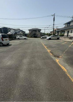 アイランドヒルズの駐車場