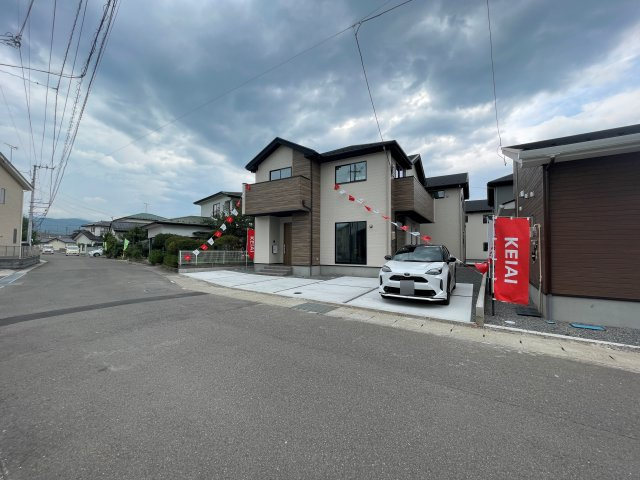 新築戸建・新築建売　福島市宮代3期　QUADRIFOGLIO　全6棟の駐車場