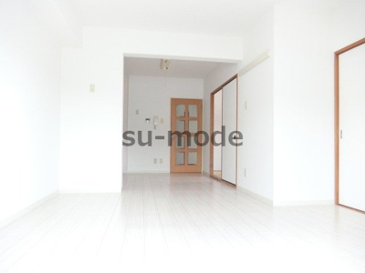 【居間・リビング】 | チェリーアベニュー南茨木B棟