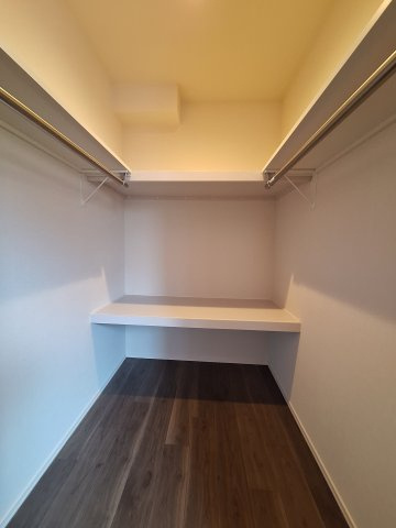 （シニア限定）ヘーベルVillage北浦和公園の収納|1.7帖WIC