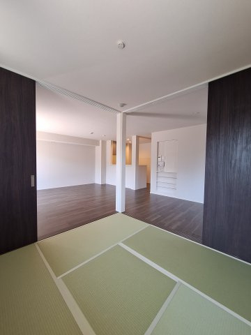 （シニア限定）ヘーベルVillage北浦和公園の和室|4.5帖　畳