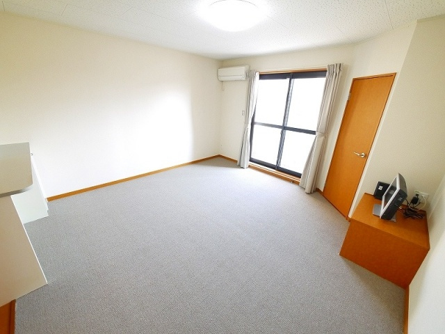 レオパレスケルンの洋室|個人の部屋や寝室として使える洋室です