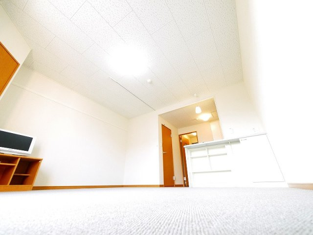 レオパレスケルンの居間・リビング|おしゃれな居間です