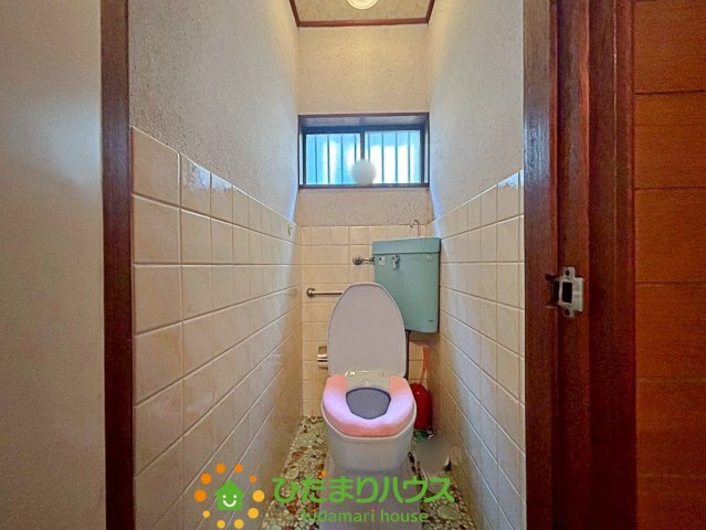 加須市礼羽　中古一戸建てのトイレ