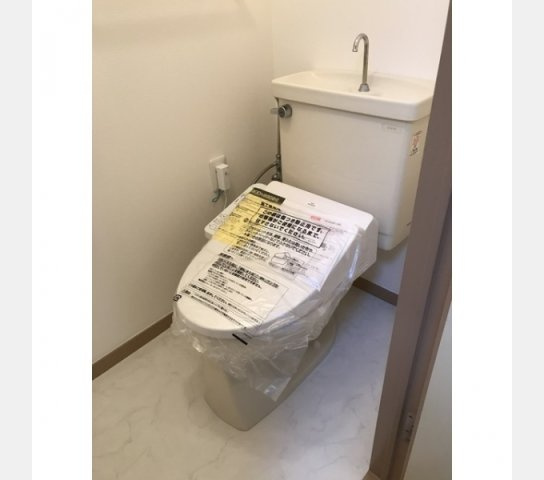 サンヒルズ赤塚のトイレ|同間取り別号室参考写真