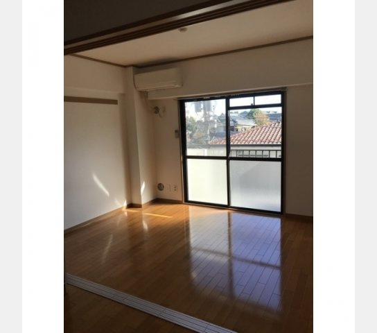 サンヒルズ赤塚の洋室