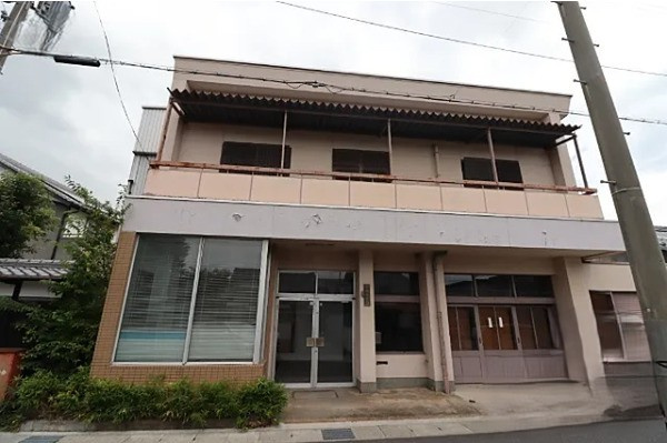 近江八幡市永原町元の倉庫の外観