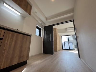 【居間・リビング】 | ファーストフィオーレ谷町六丁目フェリシア | ファーストフィオーレ谷町六丁目フェリシア　洋室