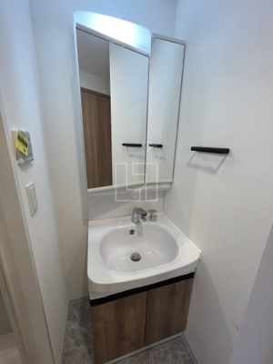 【独立洗面台】 | ファーストフィオーレ谷町六丁目フェリシア | ファーストフィオーレ谷町六丁目フェリシア　独立洗面台