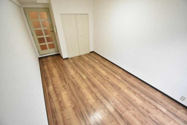 メロディーハイム夕陽丘の洋室