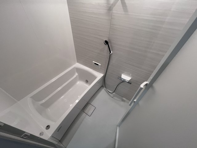 明石市西明石西町２丁目のハイツの浴室