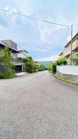 名塩南台2丁目の前面道路含む現地写真