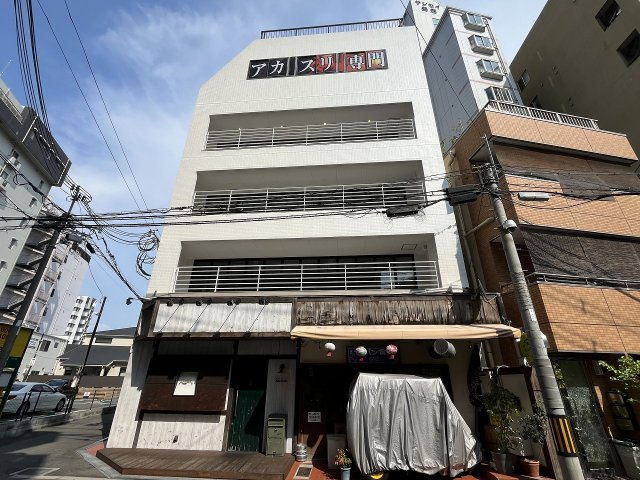 大阪市北区菅栄町の店舗事務所の外観