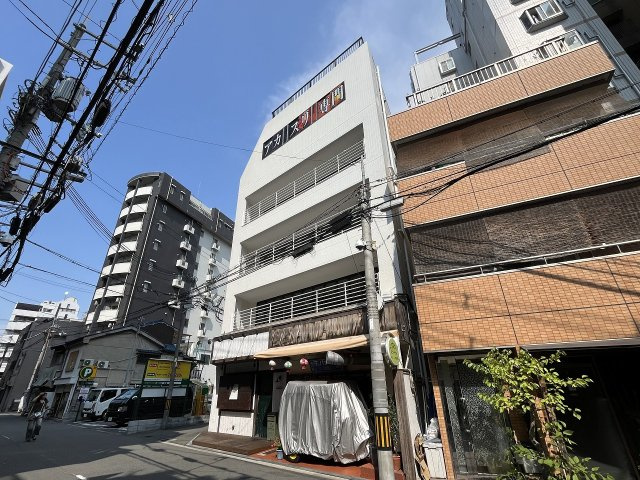 大阪市北区菅栄町の店舗事務所の外観