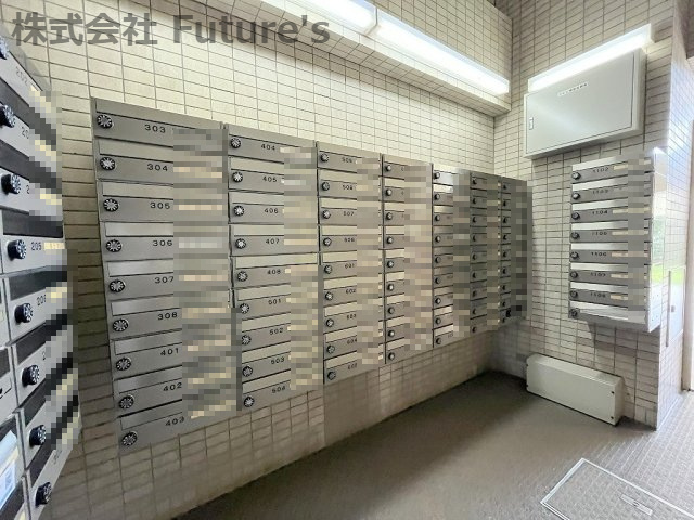 モアステージ吉川ライネスハイムB棟のその他共用部分|集合ポスト