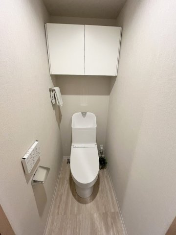 モアステージ吉川ライネスハイムB棟のトイレ|新品交換済みのトイレです
