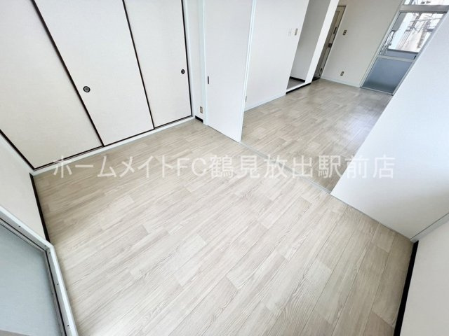 メゾンドリュウ鶴見の洋室