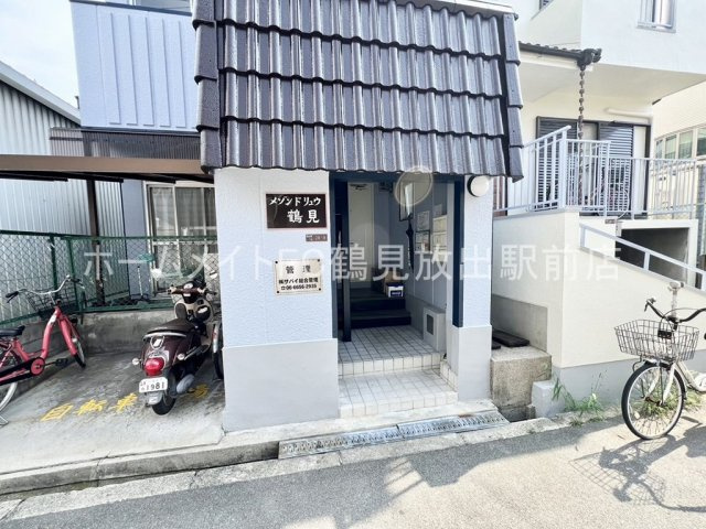 メゾンドリュウ鶴見のエントランス