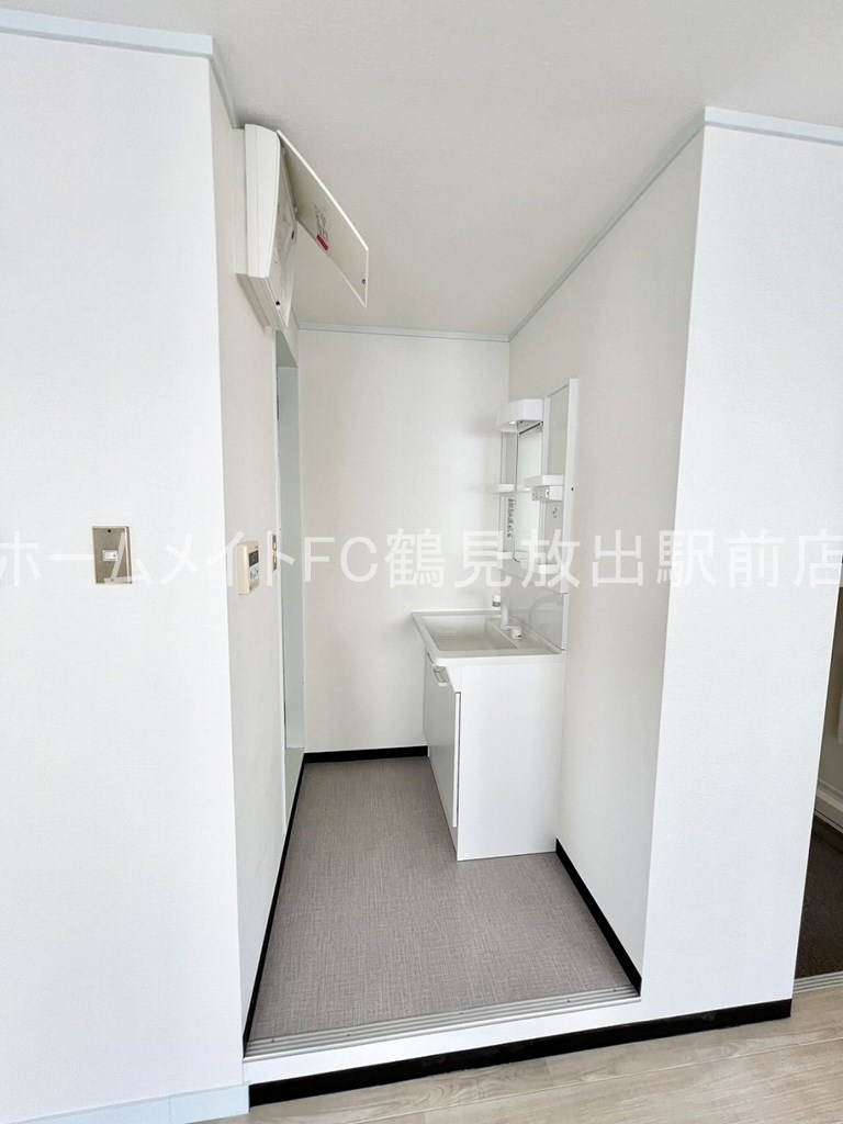 メゾンドリュウ鶴見の洗面所