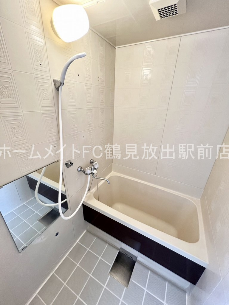 メゾンドリュウ鶴見の浴室