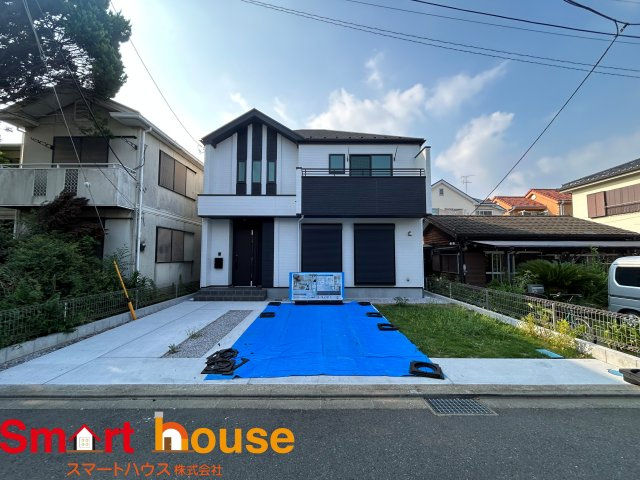 相模原市南区上鶴間　1号棟の前面道路含む現地写真|お住まいの前面道路が広いと駐車が楽になり、陽当たりも遮られないので明るく居心地の良いお家になります♪