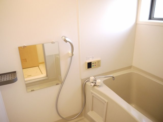 Ｍａｉｓｏｎ　Ｓｙｍｐｈｏｎｙ　B棟の浴室